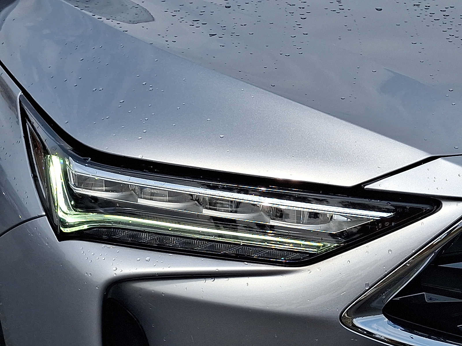 Certified 2024 Acura MDX w/ Technology Package AWD/4WD image 9
