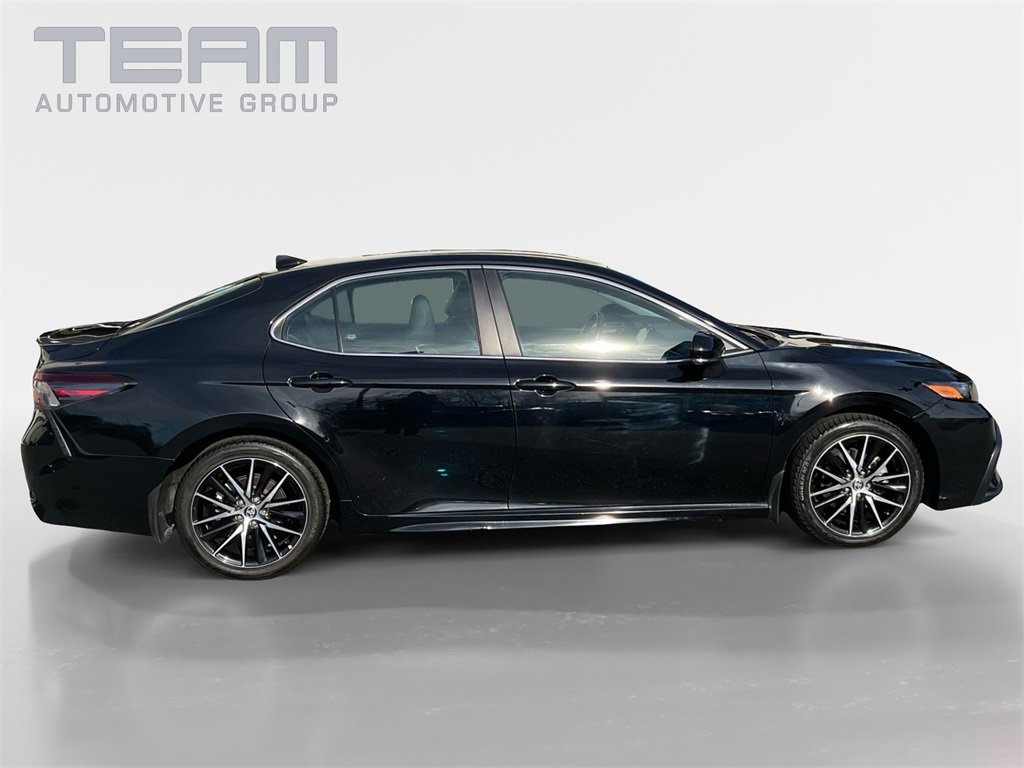 Used 2024 Toyota Camry SE image 18