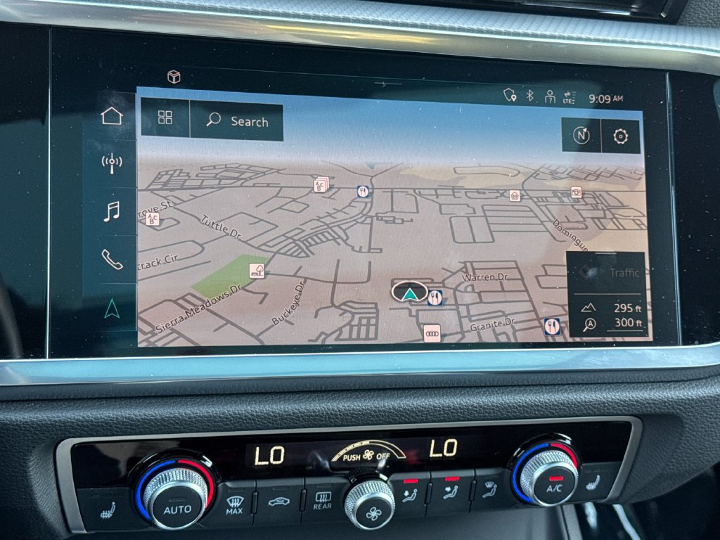 Certified 2022 Audi Q3 2.0T Premium Plus w/ Premium Plus Package AWD/4WD image 25