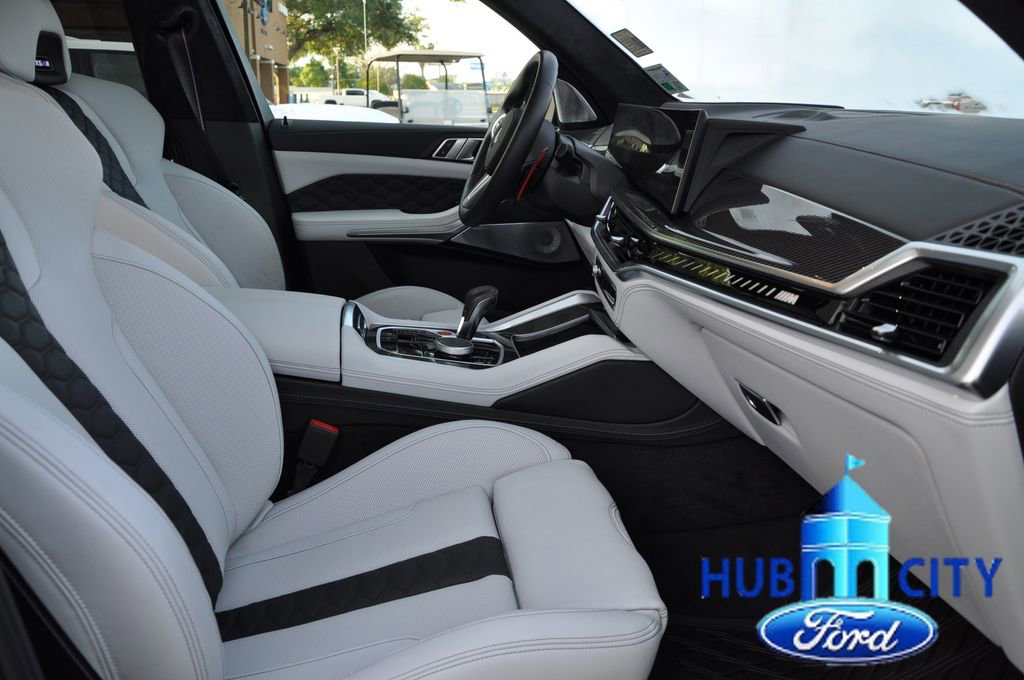 Used 2024 BMW X5 M Competition w/ Executive Package image 16