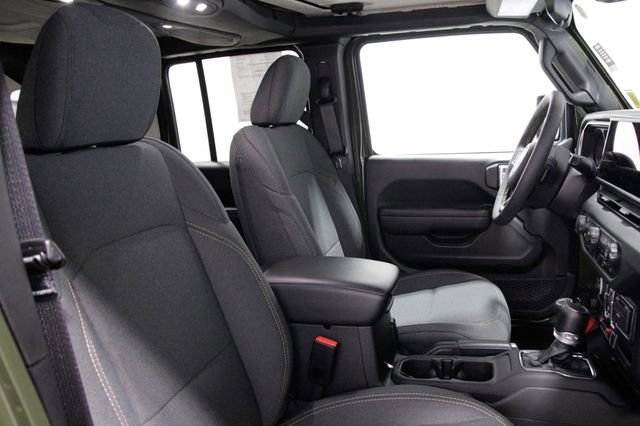 Used 2024 Jeep Wrangler Unlimited image 12
