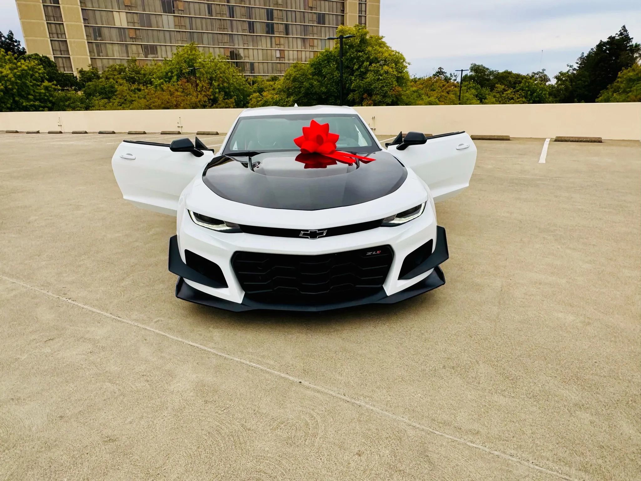 Used 2018 Chevrolet Camaro ZL1 image 15