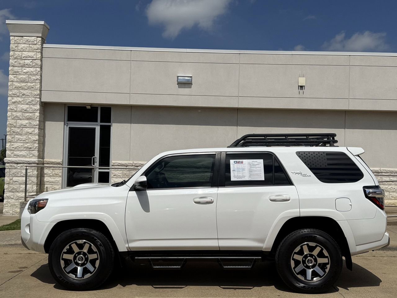 Used 2023 Toyota 4Runner TRD Off-Road image 3