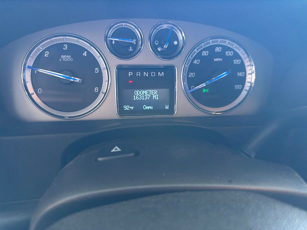 Used 2013 Cadillac Escalade EXT Premium AWD/4WD image 2