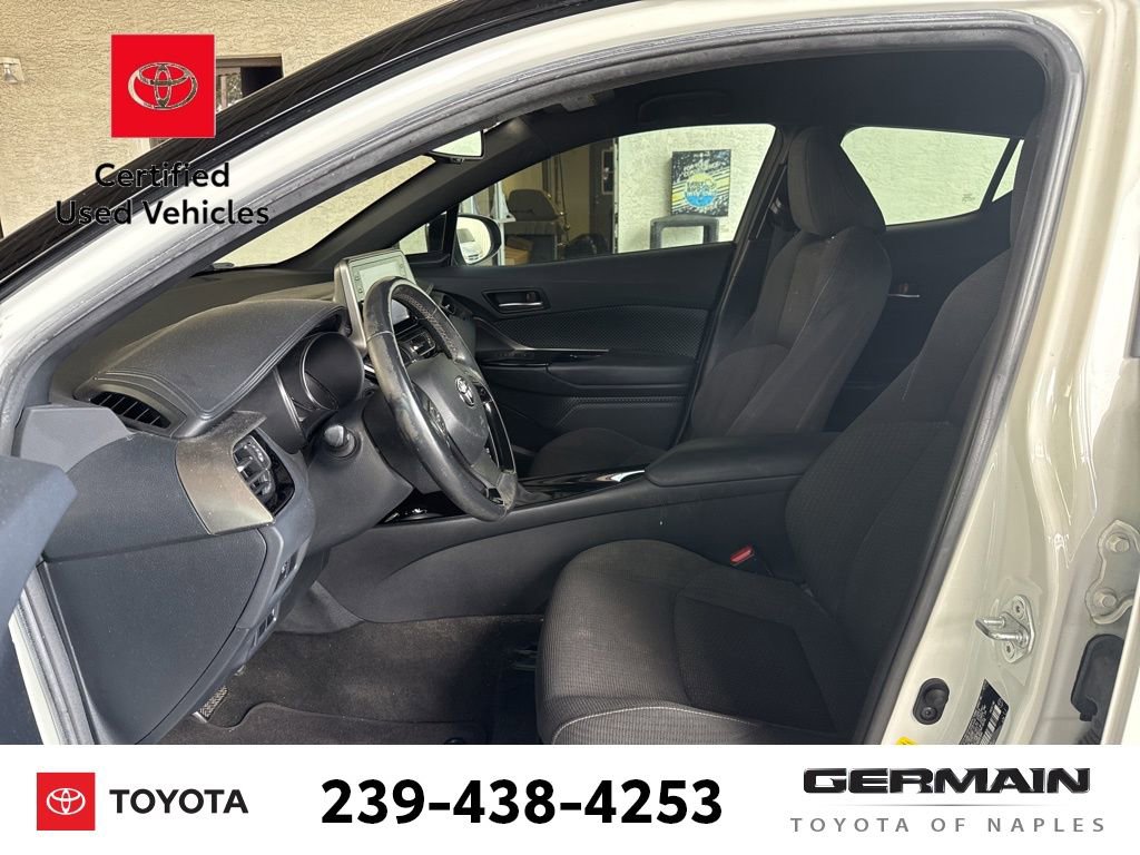 Used 2019 Toyota C-HR XLE FWD image 12