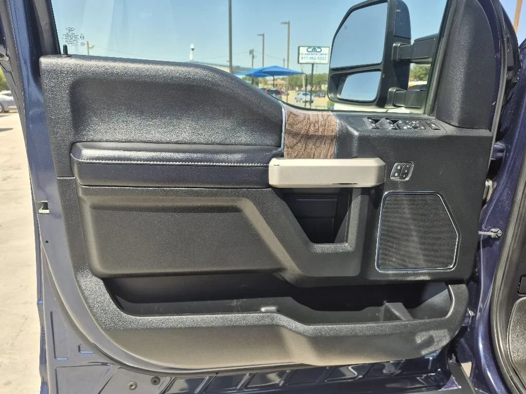 Used 2019 Ford F350 Lariat w/ Camper Package AWD/4WD image 14
