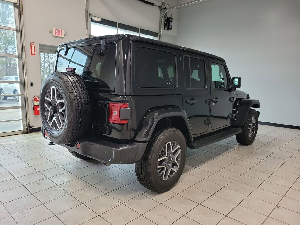 Used 2024 Jeep Wrangler Sahara AWD/4WD image 9