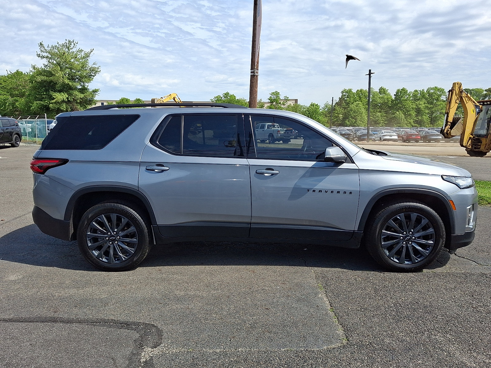 Used 2023 Chevrolet Traverse RS w/ LPO, Floor Liner Package AWD/4WD image 8