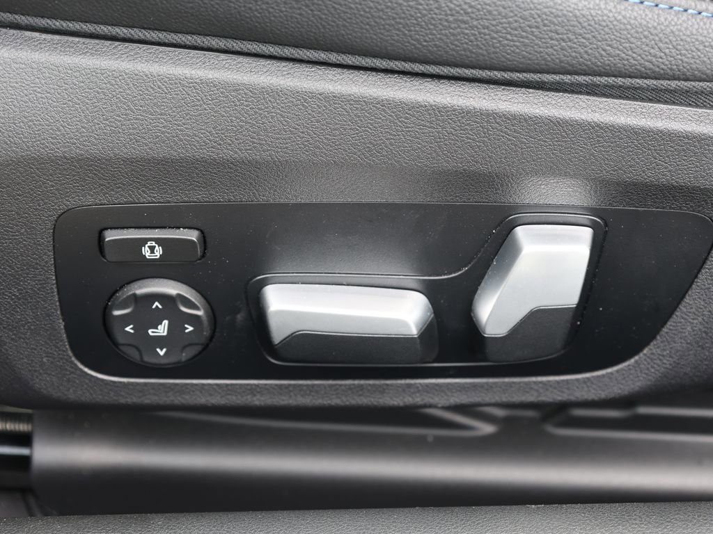 Used 2023 BMW M240i xDrive Coupe image 17