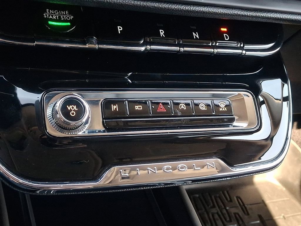 Certified 2023 Lincoln Corsair AWD image 17