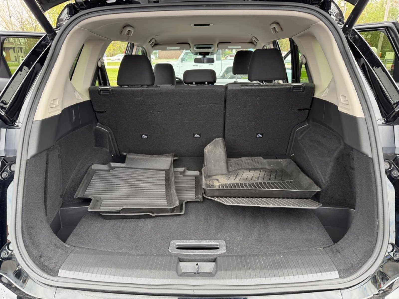 Used 2024 Nissan Rogue SV image 19