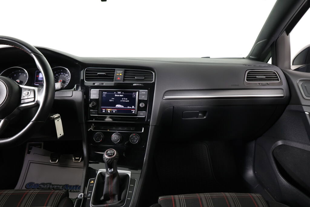 Used 2020 Volkswagen GTI S image 29