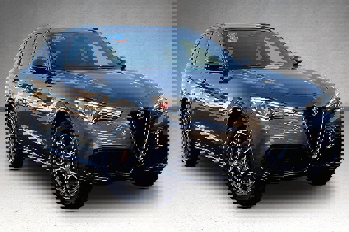 Used 2022 Alfa Romeo Stelvio Ti image 10