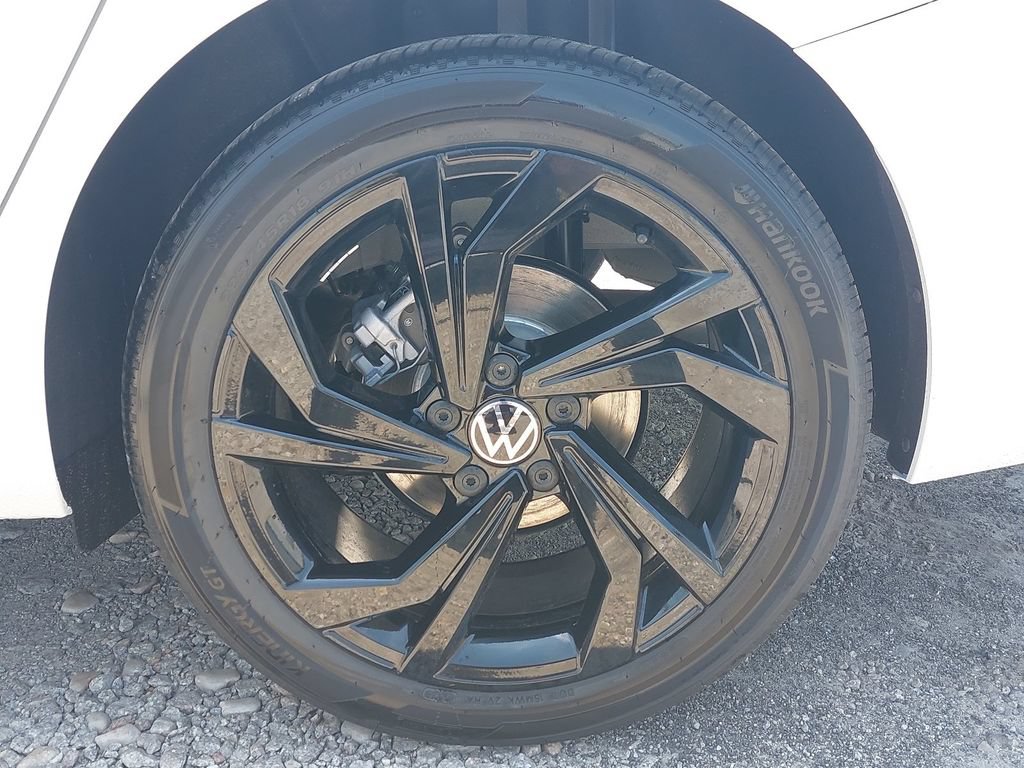 New 2026 Volkswagen Jetta SE FWD image 30
