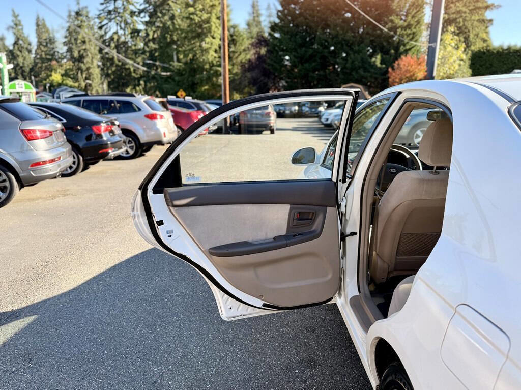 Used 2006 Kia Spectra EX image 21