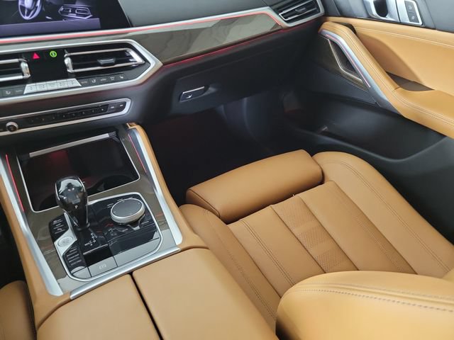 Used 2022 BMW X6 xDrive40i w/ M Sport Package AWD/4WD image 14