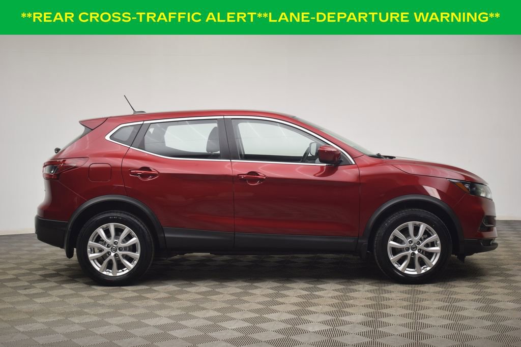 Used 2022 Nissan Rogue Sport S image 15