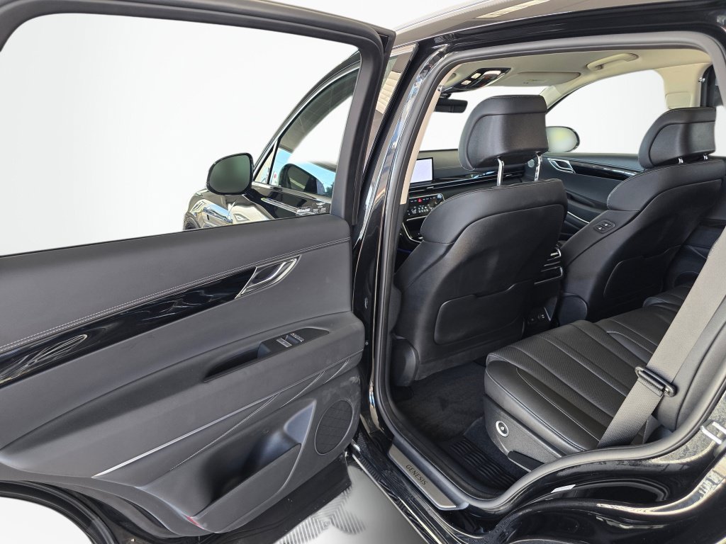 Used 2025 Genesis GV80 2.5T Standard AWD/4WD image 34