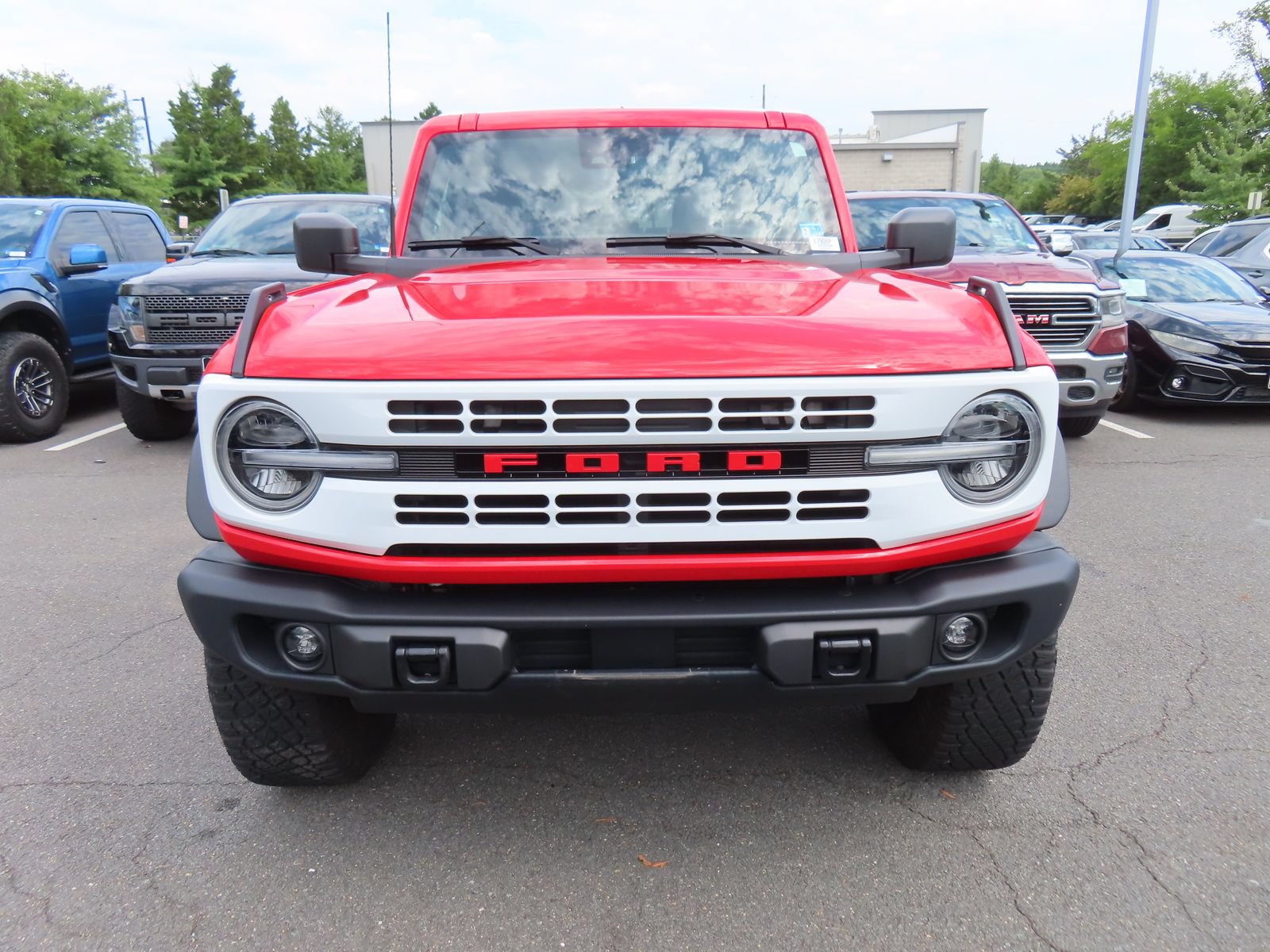 Used 2023 Ford Bronco Heritage Edition AWD/4WD image 2