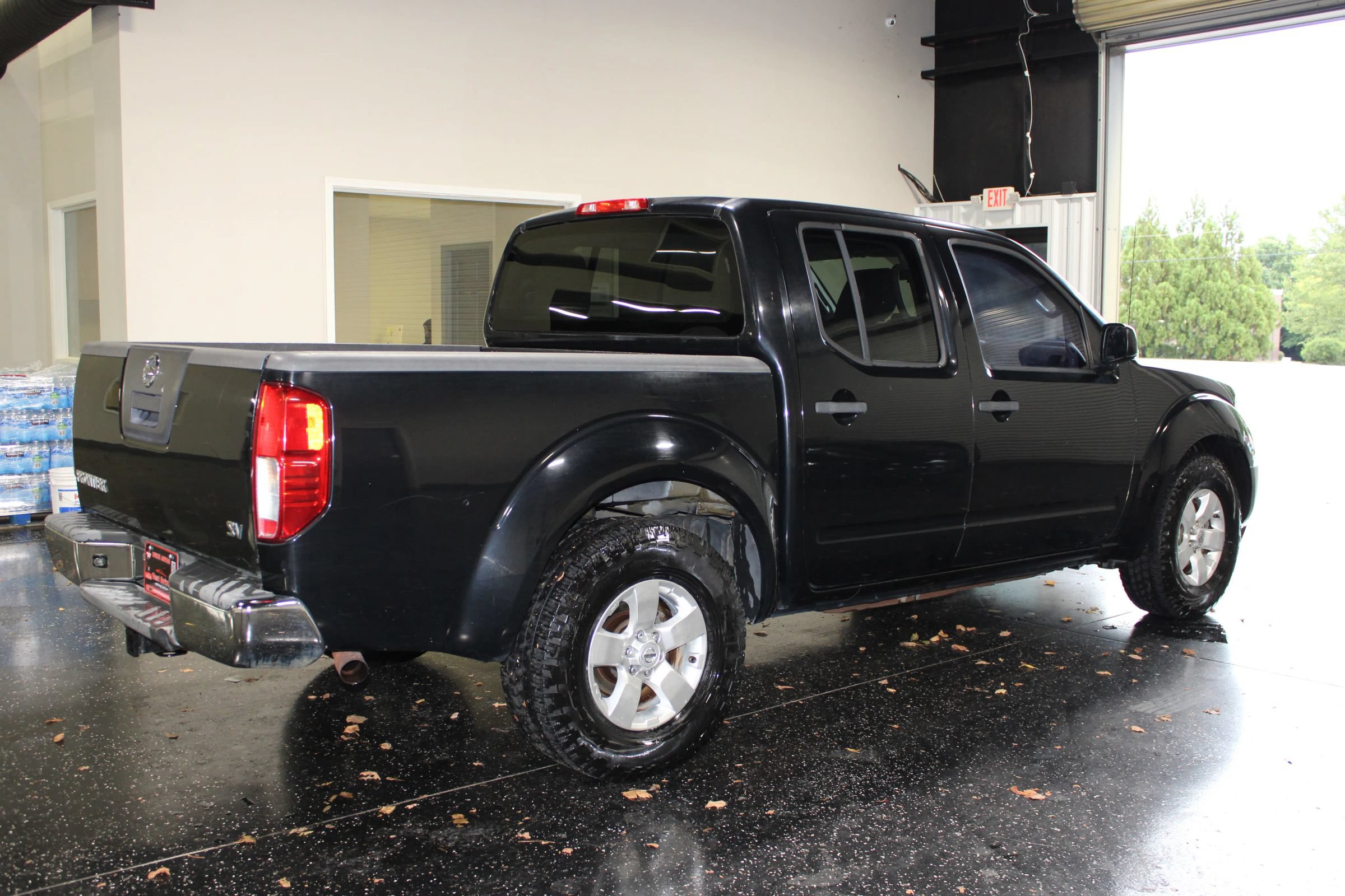 Used 2012 Nissan Frontier SV RWD image 4