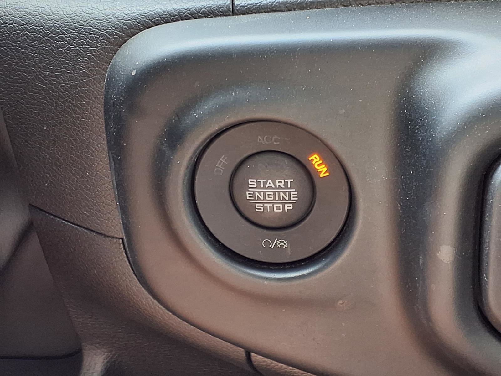 Used 2023 Jeep Gladiator Sport image 9