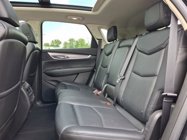 Used 2017 Cadillac XT5 Luxury w/ Driver Awareness Package AWD/4WD image 8