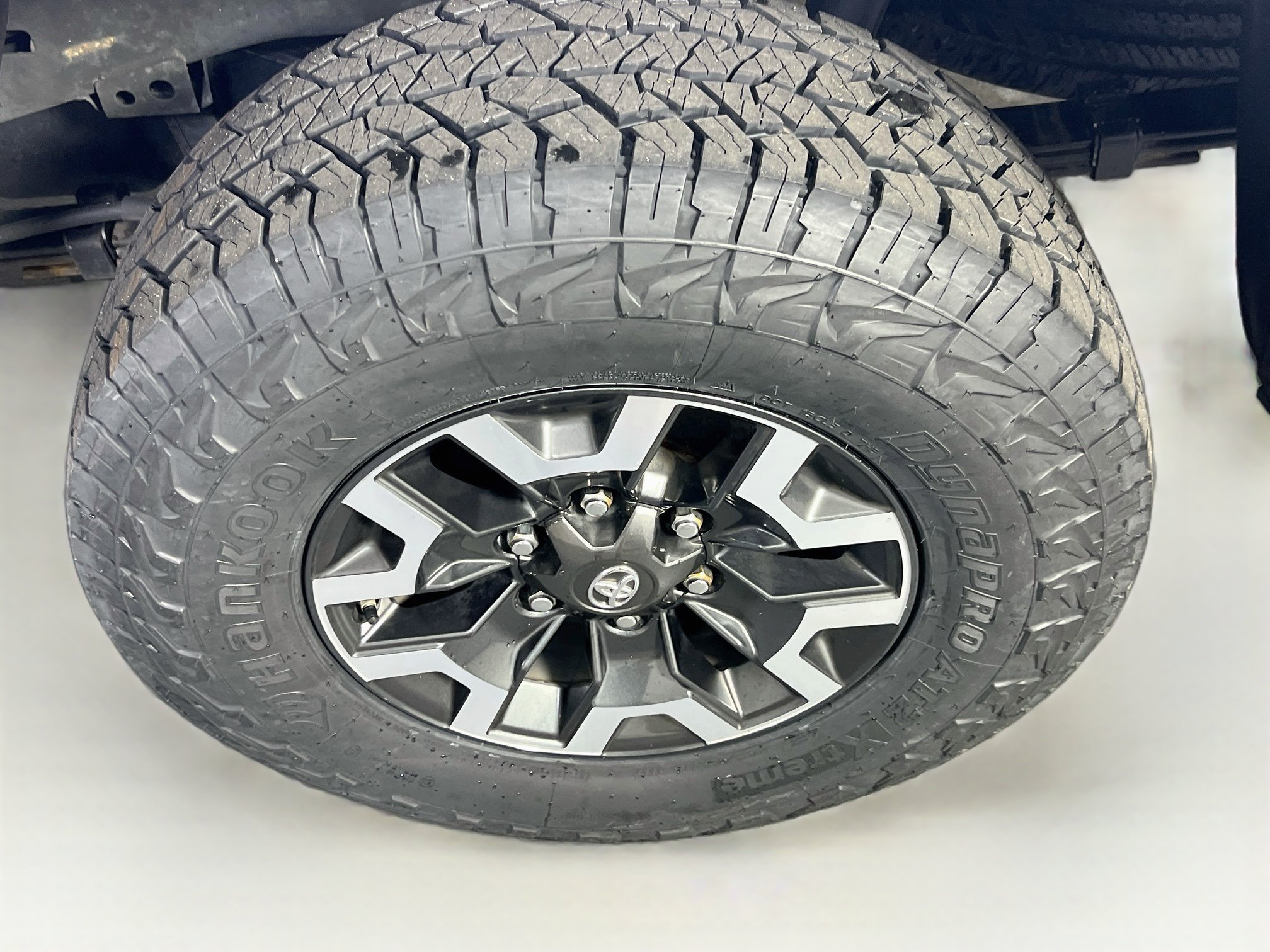 Used 2022 Toyota Tacoma SR AWD/4WD image 28