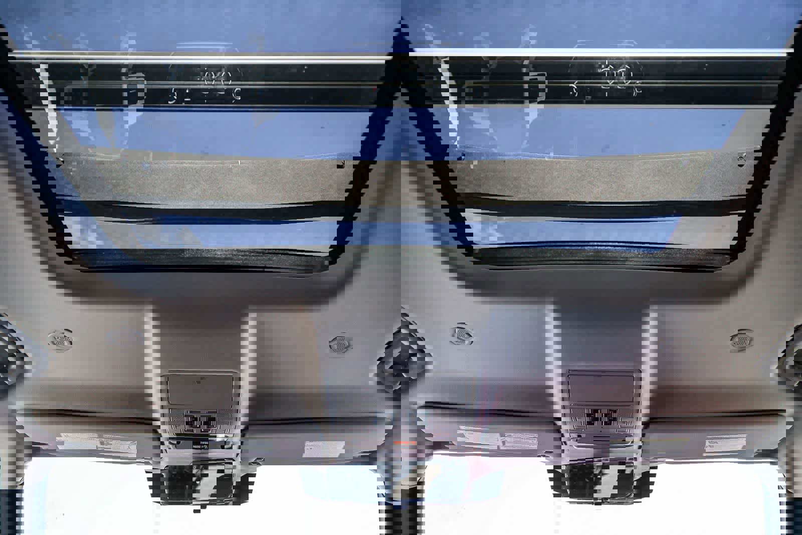 Used 2022 Land Rover Defender 110 SE AWD/4WD image 16