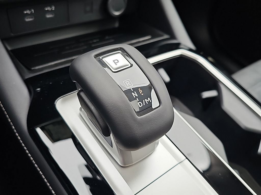 New 2026 Mitsubishi Outlander SE AWD/4WD image 11