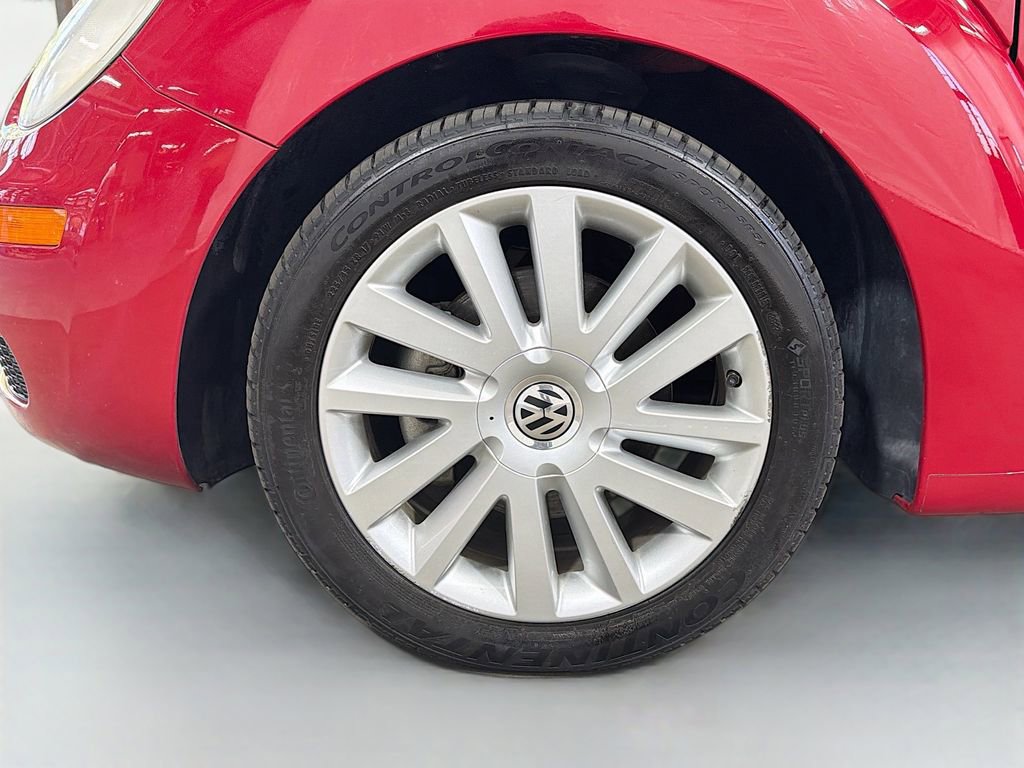 Used 2008 Volkswagen Beetle SE FWD image 32