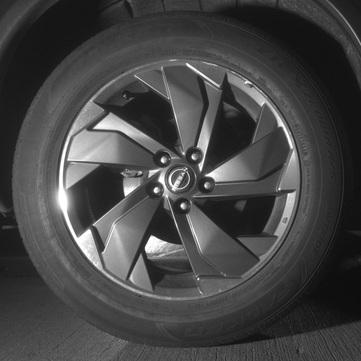 Used 2025 Nissan Rogue SV image 15