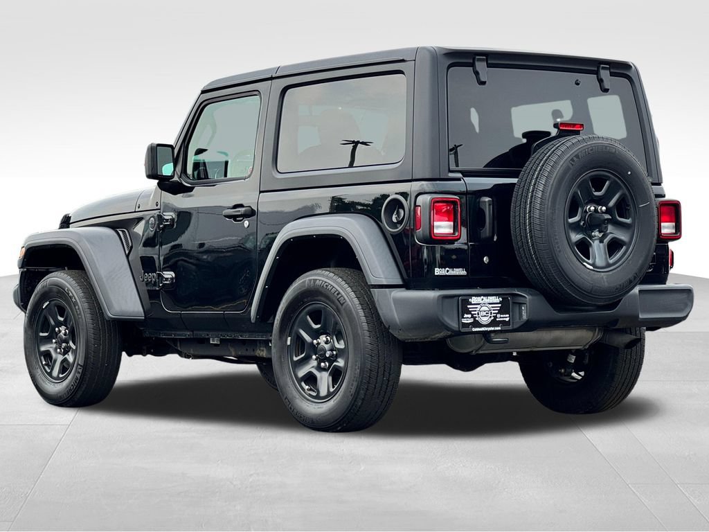 Used 2023 Jeep Wrangler Sport AWD/4WD image 5