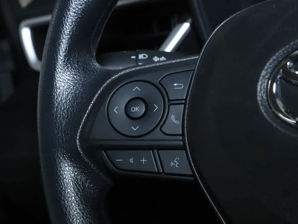 Certified 2025 Toyota Corolla LE FWD image 22