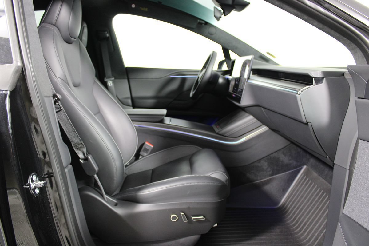 Used 2026 Tesla Model X Plaid AWD/4WD image 11