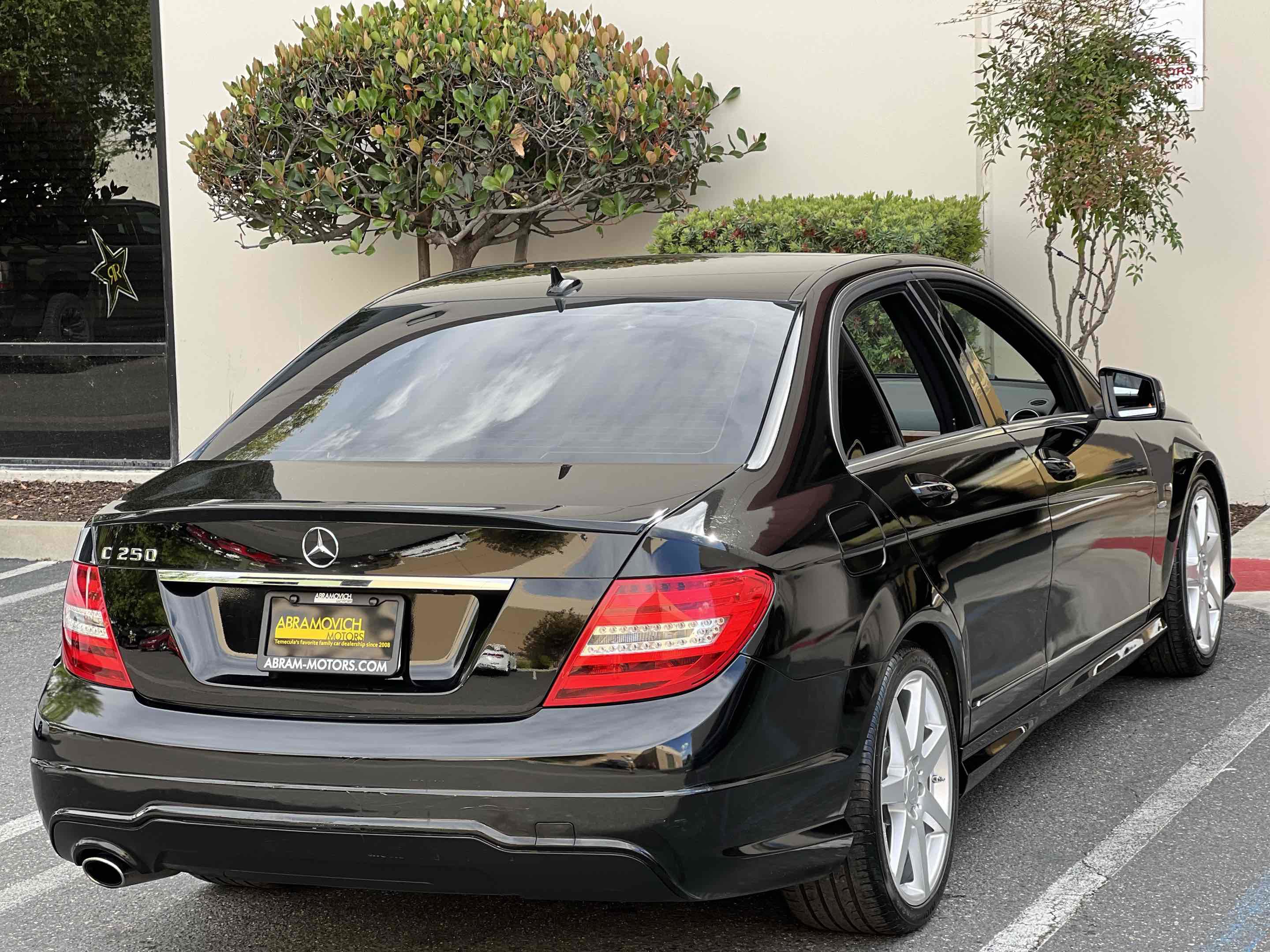 Used 2012 Mercedes-Benz C 250 Sedan image 28
