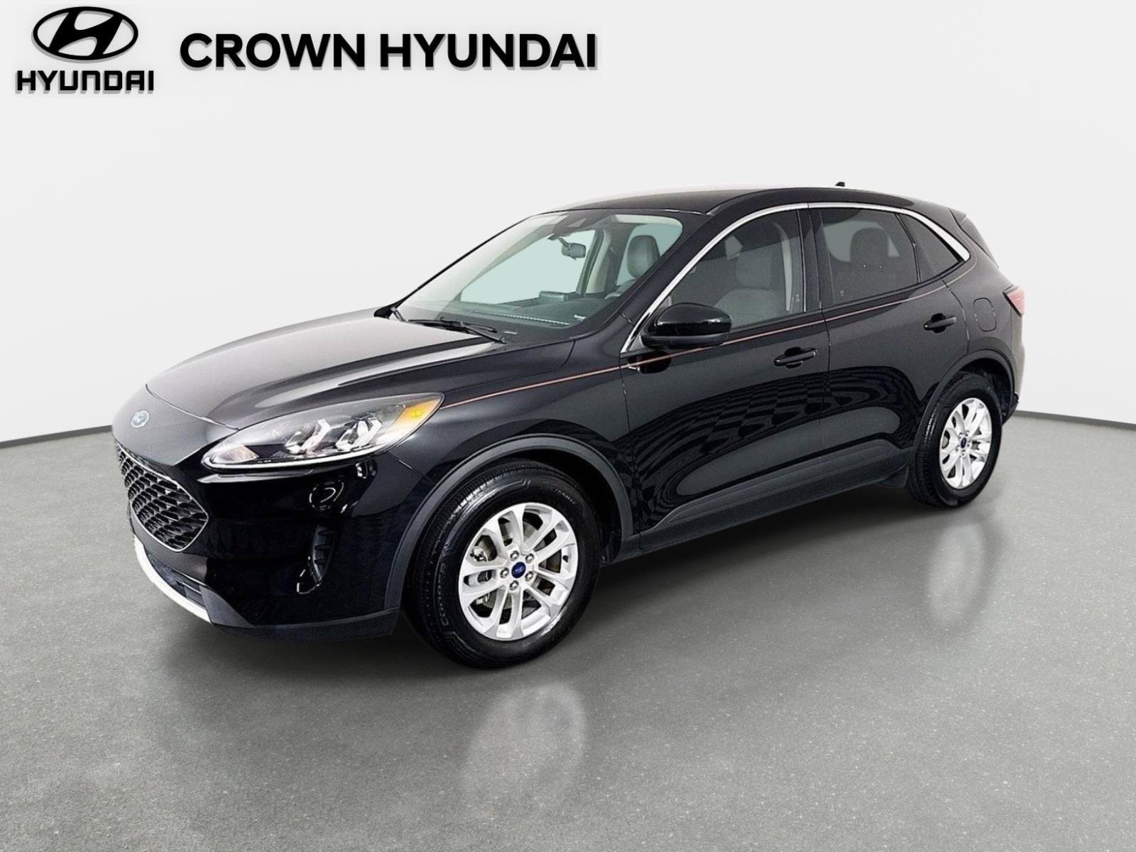 Used 2020 Ford Escape SE FWD image 1
