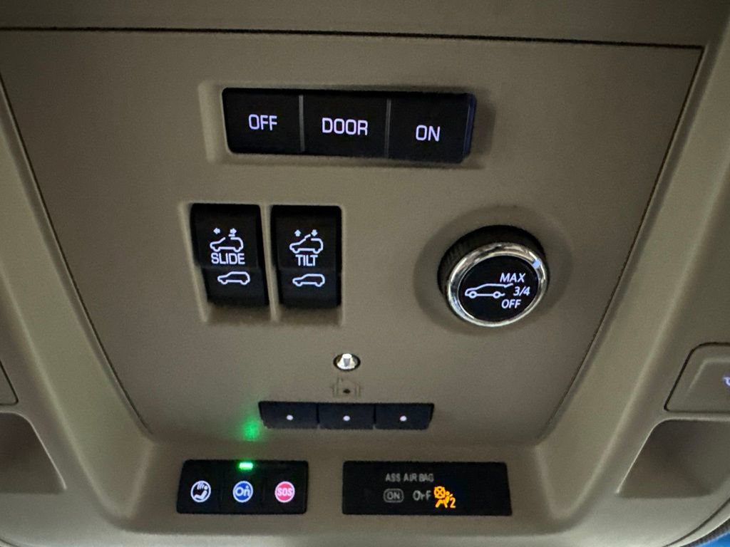 Used 2019 Cadillac Escalade Premium Luxury AWD/4WD image 51