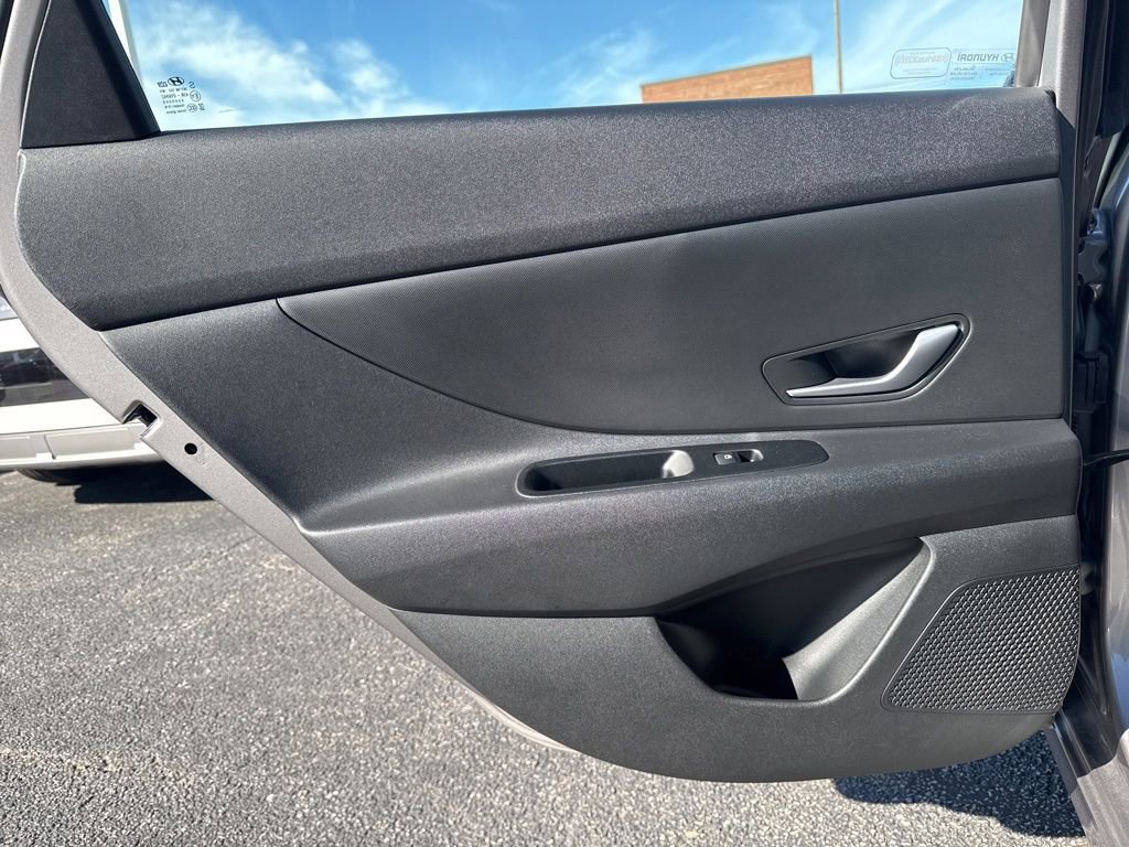 Used 2023 Hyundai Elantra SEL image 24