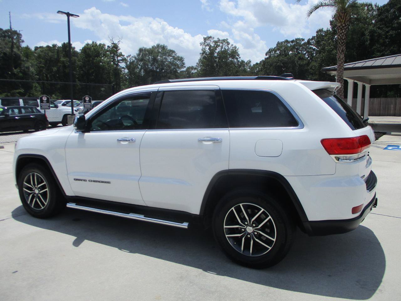 Used 2018 Jeep Grand Cherokee Limited w/ Luxury Group II RWD image 22