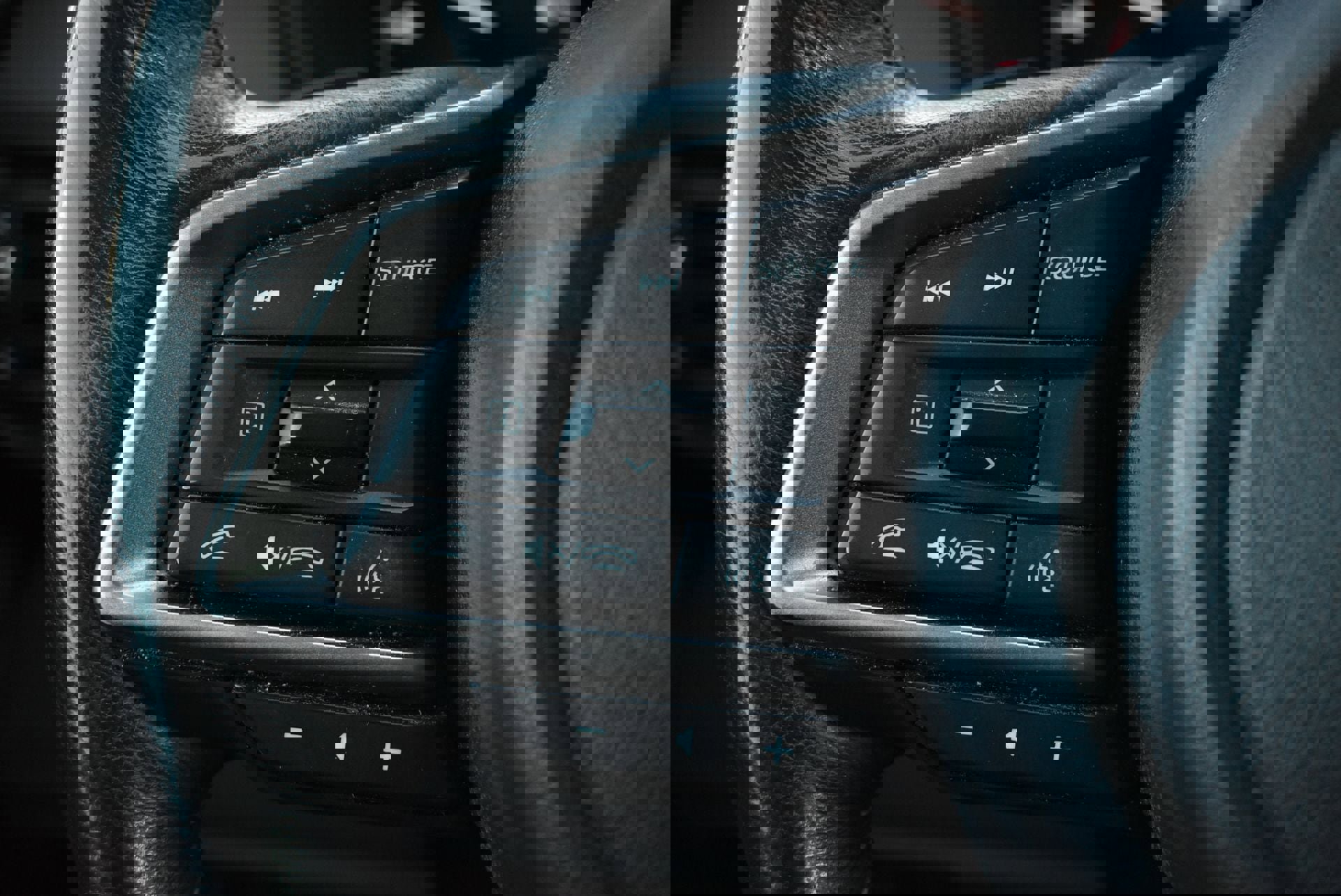 Used 2024 Subaru Outback Premium image 19