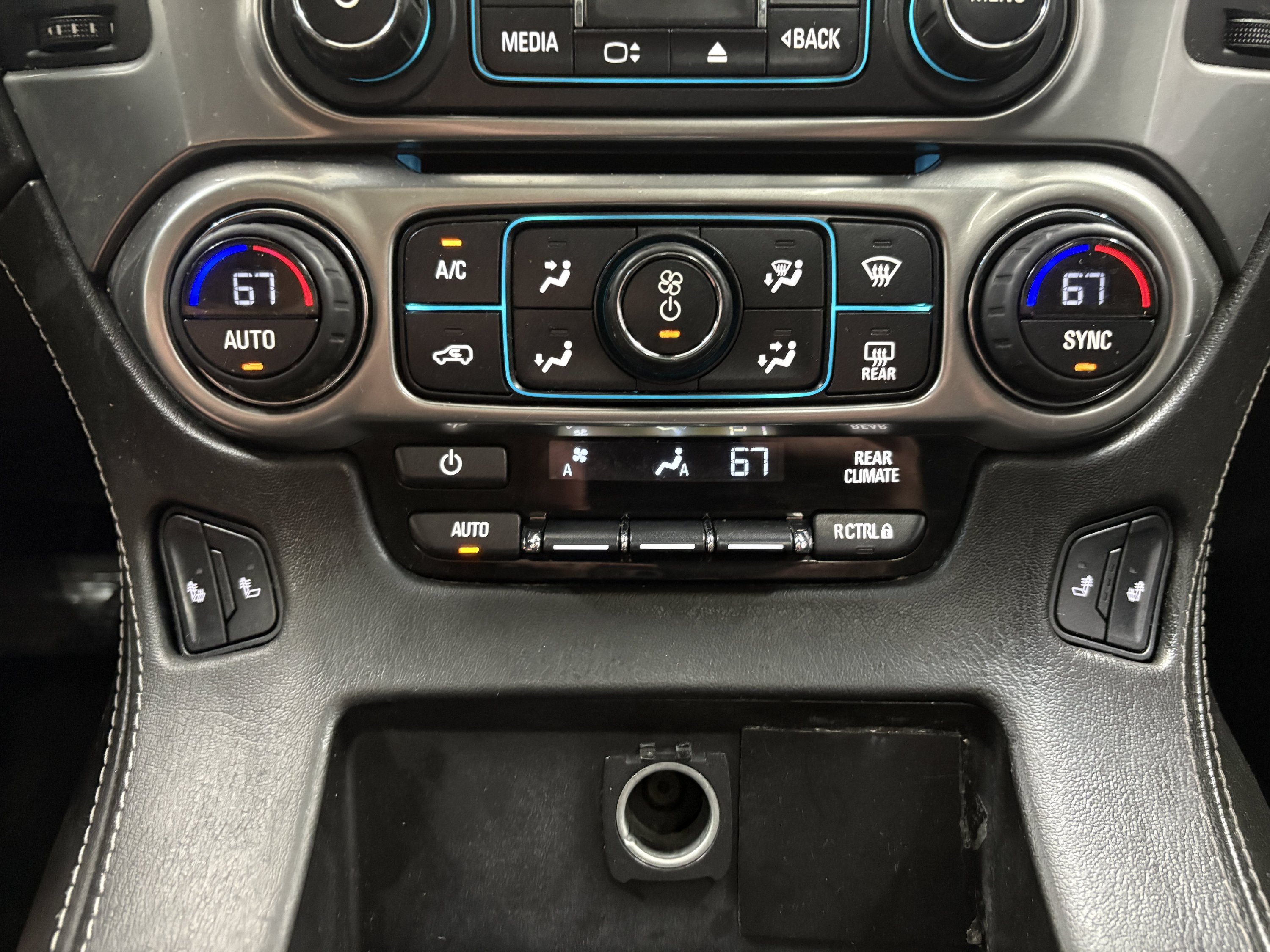 Used 2015 Chevrolet Suburban LT AWD/4WD image 12