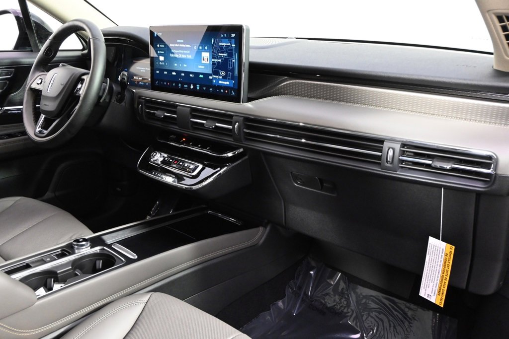 New 2026 Lincoln Corsair Reserve w/ Jet Appearance Package image 15