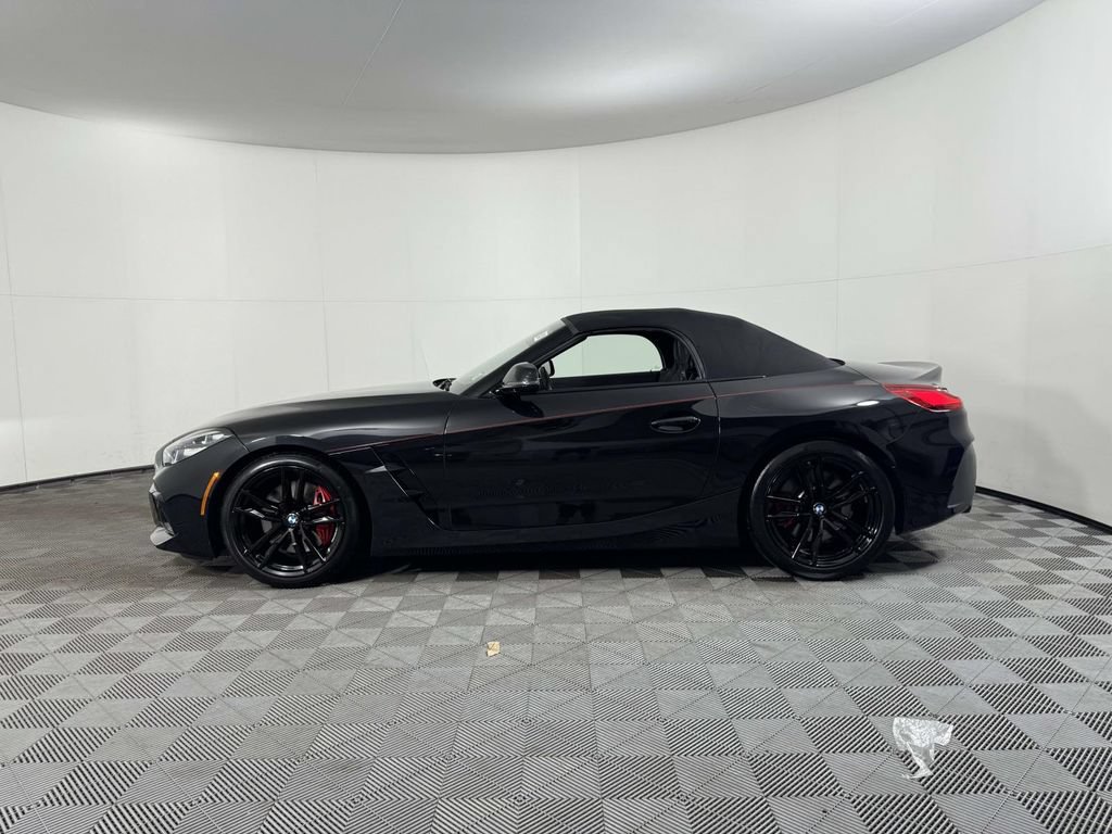 Used 2025 BMW Z4 M40i w/ Edition RWD image 11