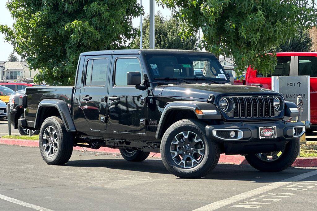 New 2026 Jeep Gladiator Sport AWD/4WD image 2