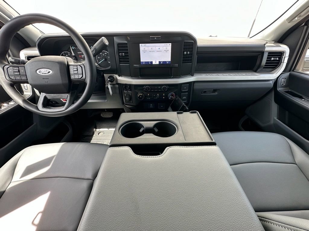 New 2025 Ford F550 4x4 Supercab Super Duty image 28