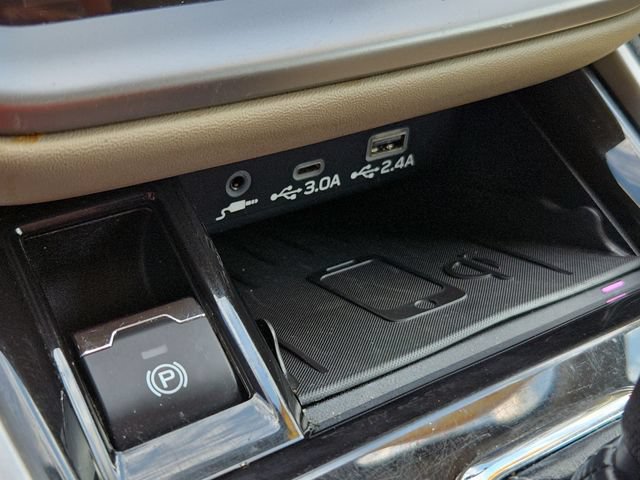 Used 2024 Subaru Outback Limited AWD/4WD image 32