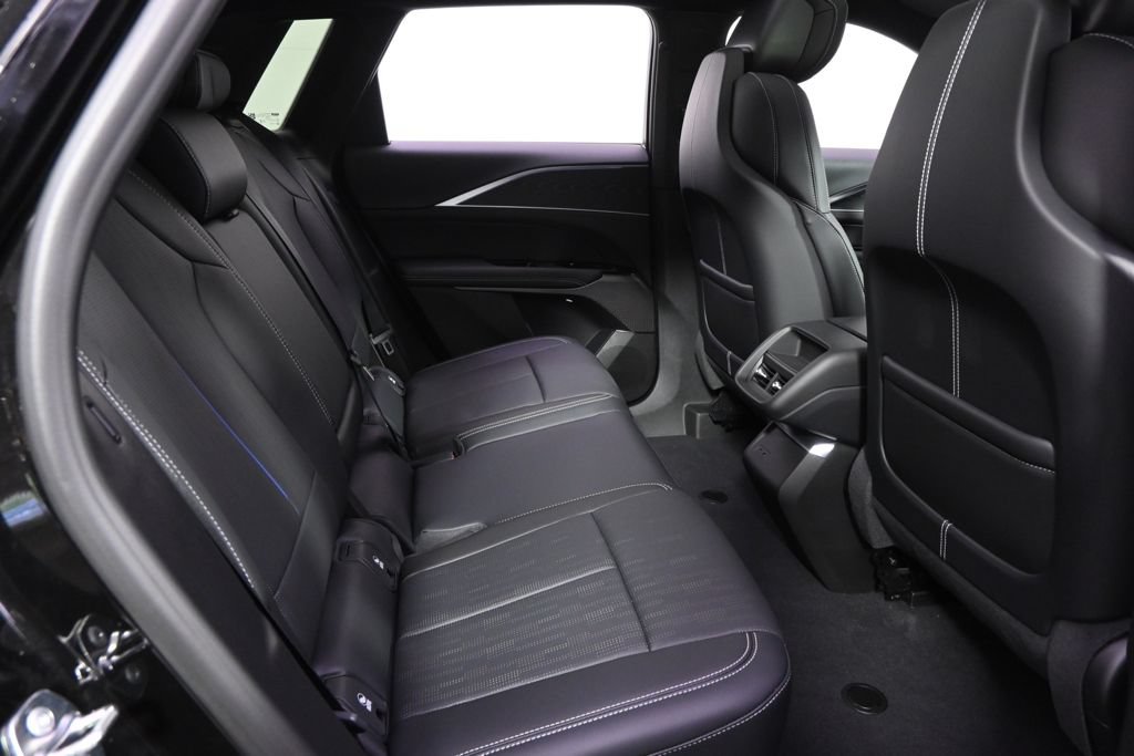 New 2026 Cadillac Lyriq Luxury w/ LPO, Floor Liner Package AWD/4WD image 18