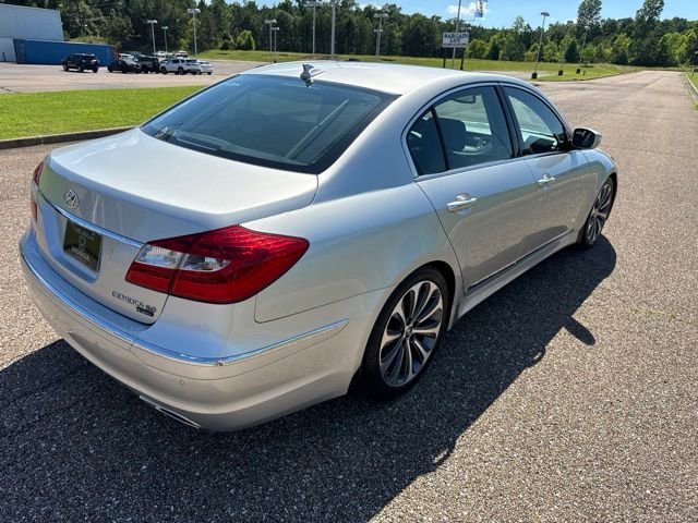 Used 2013 Hyundai Genesis 5.0 R-Spec RWD image 5