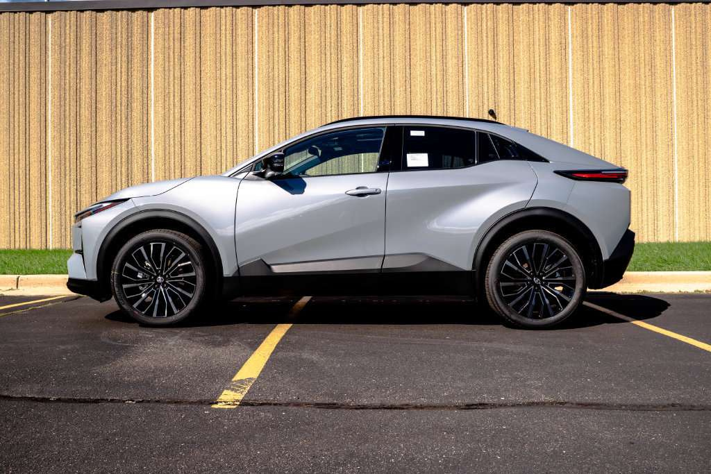 New 2026 Toyota C-HR AWD/4WD image 12