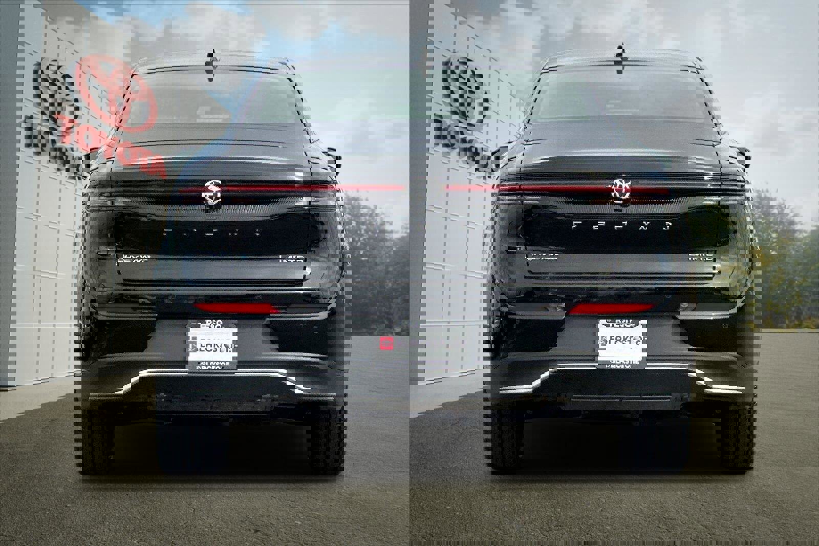 Certified 2024 Toyota Crown XLE image 4